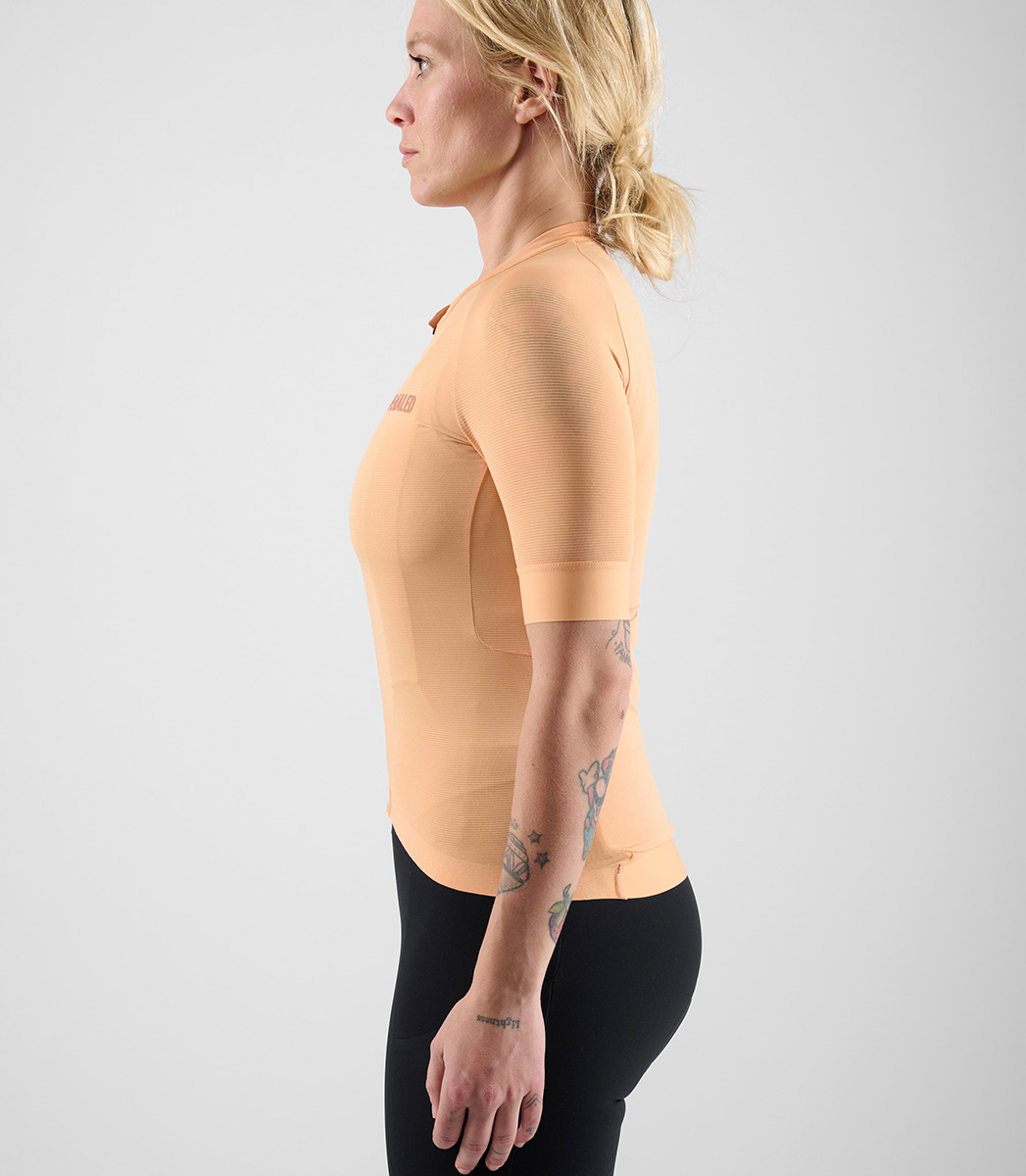 PEdALED Element Lightweight Radtrikot Damen PEdALED_W_ELEMENT_LTW-JERSEY_light-orange_08, Bluse, Erwachsener, Weiblich, Person, Frau