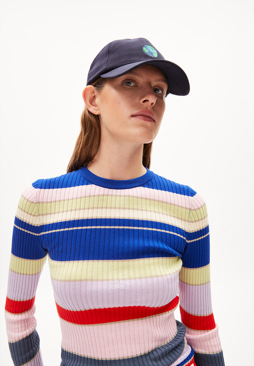 ARMEDANGELS Alaania College Strickpullover Damen AA_30006008_-ALAANIA-COLLEGE-STRIPE_dynamo-blue-red-alert_02