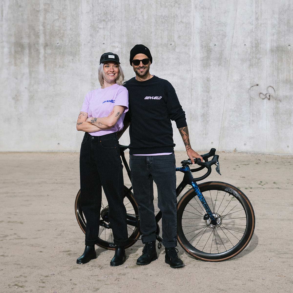 GENVELO Logo Sweatshirt Unisex GENVELO_Sweater_black_05