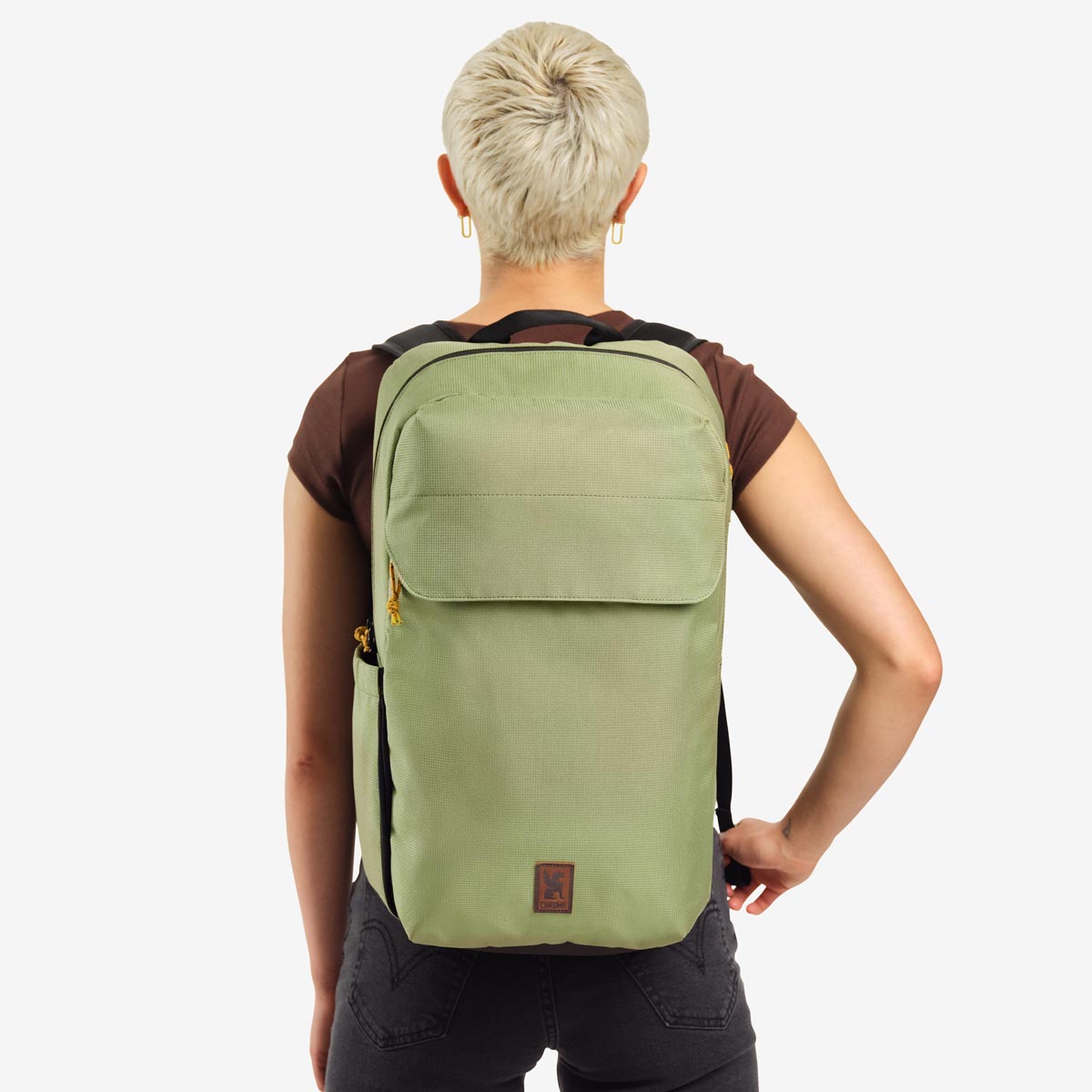 Chrome_Industries_Ruckas_Backpack_23l_BG-346-OG-mod3