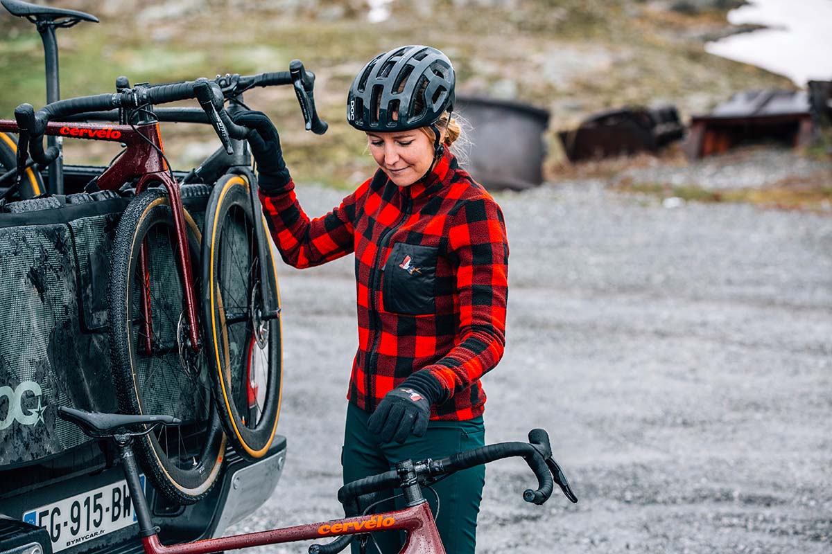 Café du Cycliste Solange Langarm Radtrikot Damen Cafe_du_Cycliste-Solange_Mountain_Style_Gravel_Jersey-Red-Black-4
