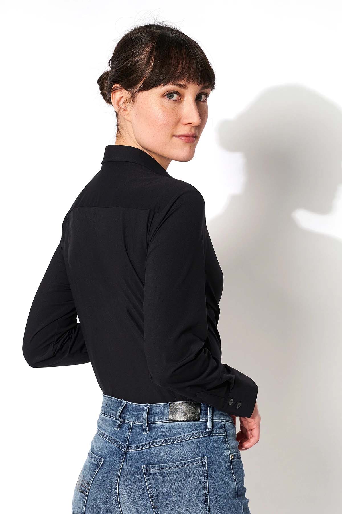 PURE Functional Slim Fit Hemdbluse Damen D21350-91900-001-Pure-Bluse-onbody-hinten