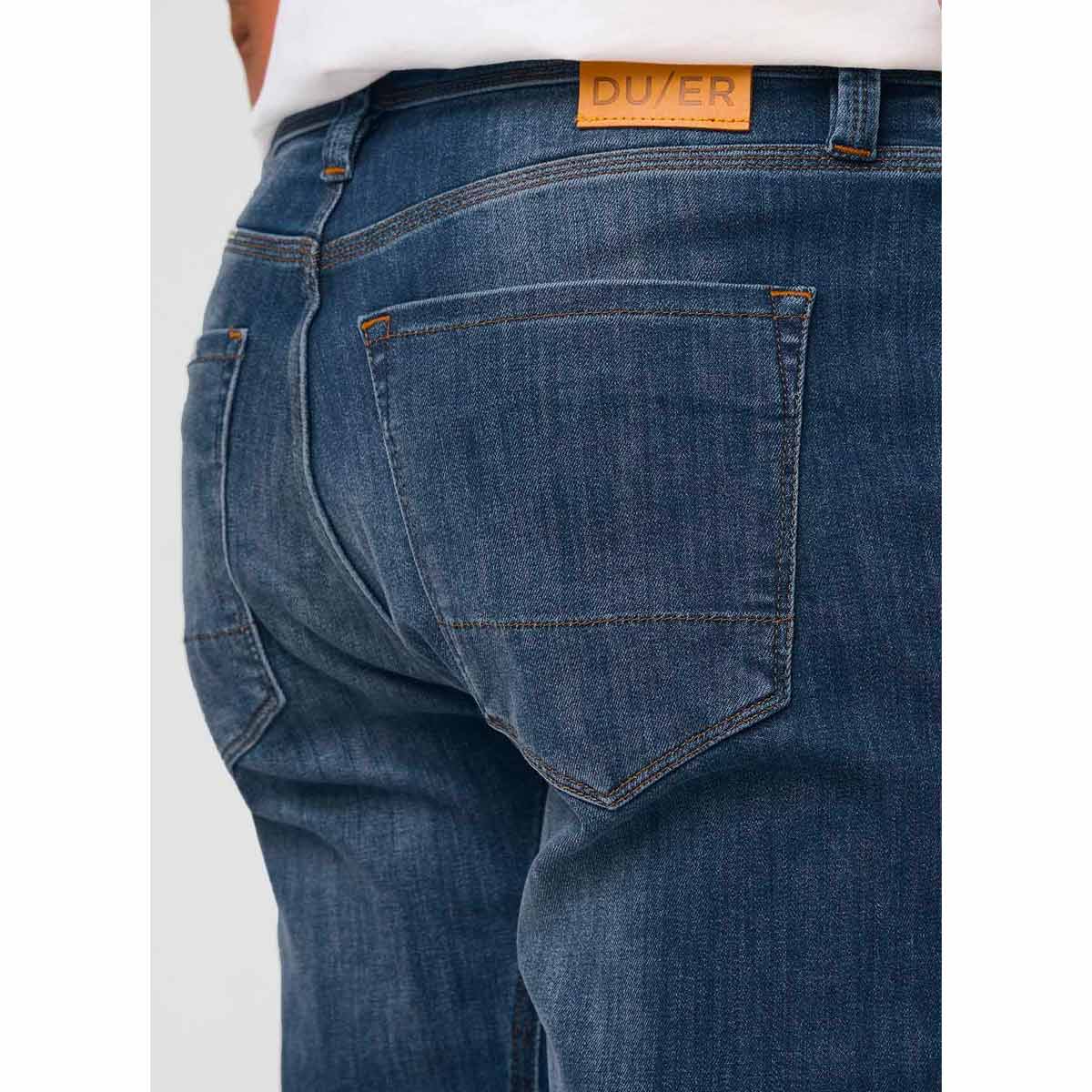 DUER Performance Relaxed Fit Taper Jeans Herren Duer_Performance-Denim-Relaxed-Taper-Jeans-Men_Ocean_10