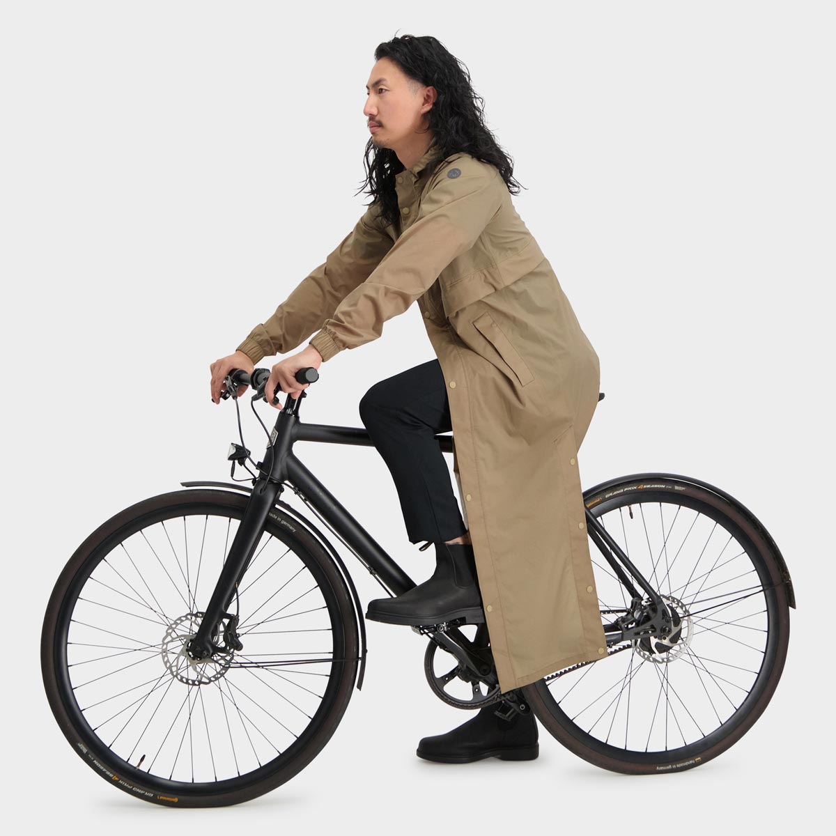 AGU Packable Regenmantel Unisex AGU_Packable_Rain_Parka_Unisex_43440800_007_mod_08, Bekleidung, Mantel, Person
