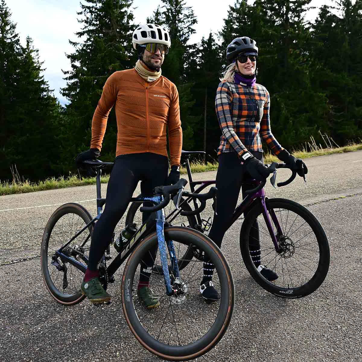 Café du Cycliste Corinne Langarm Radtrikot Herren GENVELO_Shoot_HW24_075