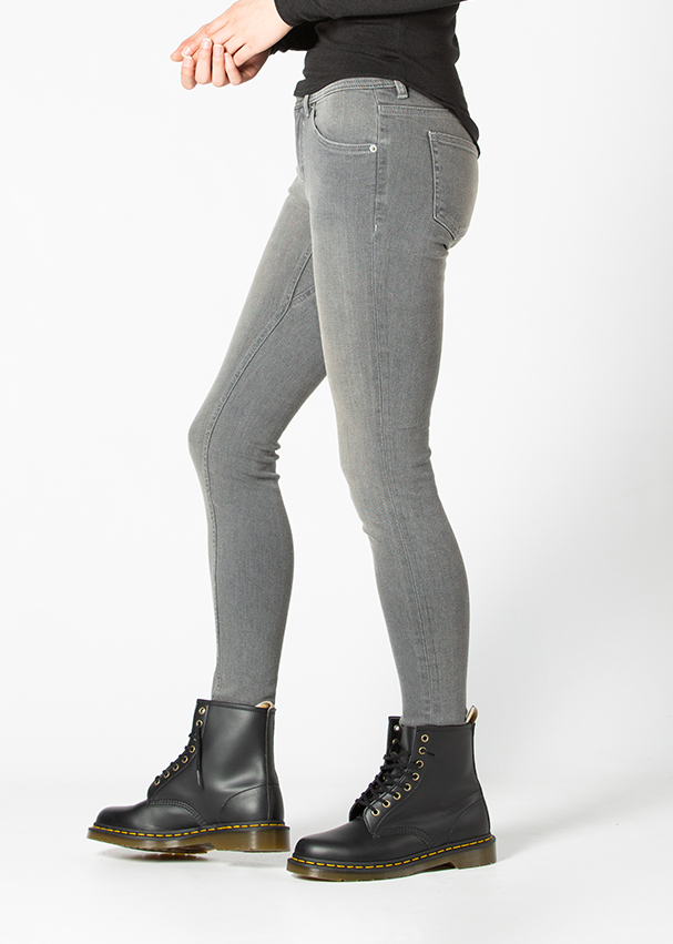 Performance Denim Skinny Jeans Women