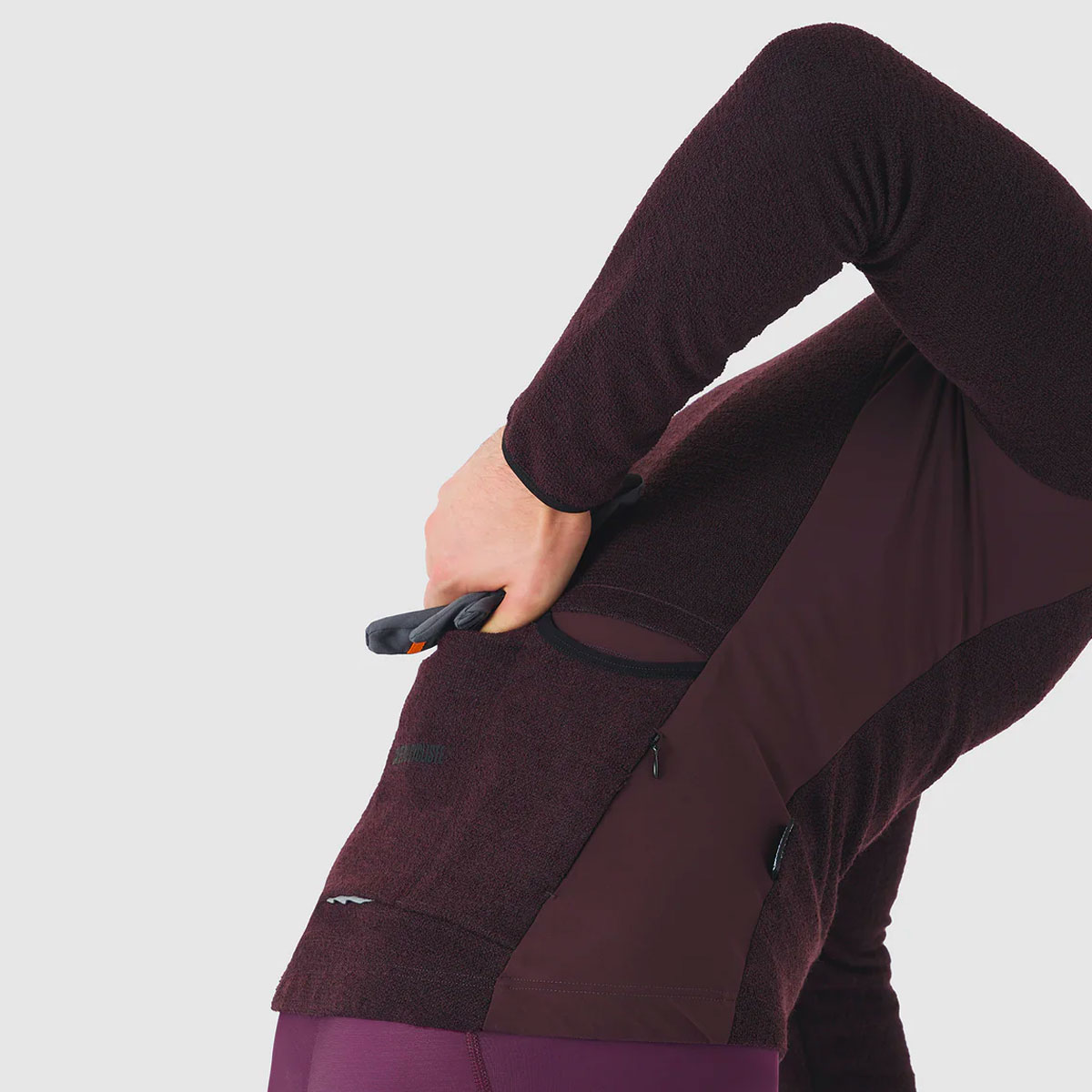 Marguerite Merino Long Sleeve Jersey Men Cafe-du-Cycliste_Marguerite_Merino-Long-Sleeve-Jersey_Men_Quetsche_06