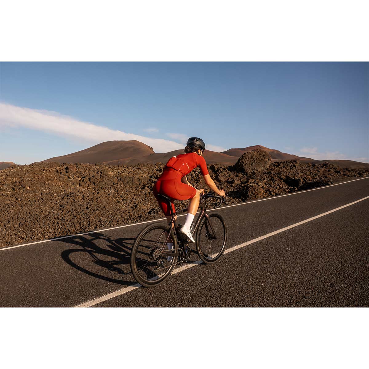 FINGERSCROSSED #ROAD BIB WOMEN Fahrradhose Damen Radsport brick rot FINGERSCROSSED #ROAD BIB WOMEN Fahrradhose Damen Radsport brick rot Model Straße Berg