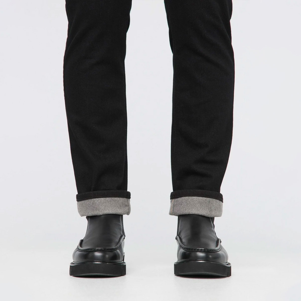 DUER Winter Tech Fleece Relaxed Fit Straight Jeans Herren Duer_Tech-Fleece-Denim-Relaxed-Taper---Black_Men_06