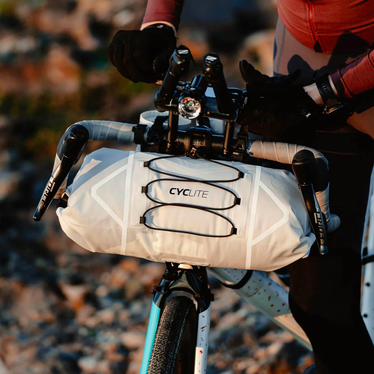 CYCLITE Handle Bar Roll Bag / 01 Lenkertasche Cyclite_Handle-Bar-Roll-Bag_Lenkradtasche_light-grey_02