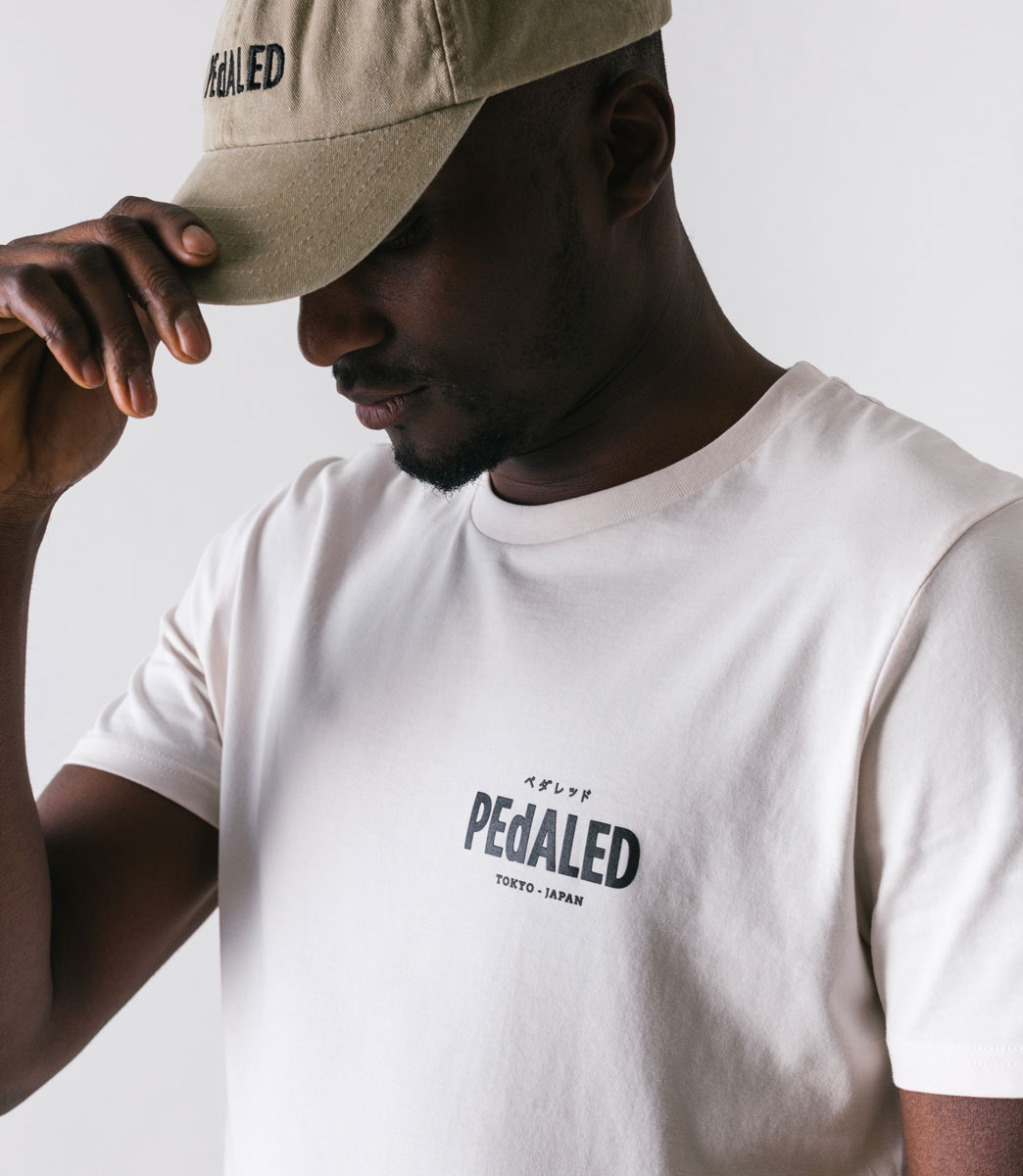 PEdALED Logo T-Shirt Herren cotton-tshirt-white-front-logo-pedaled