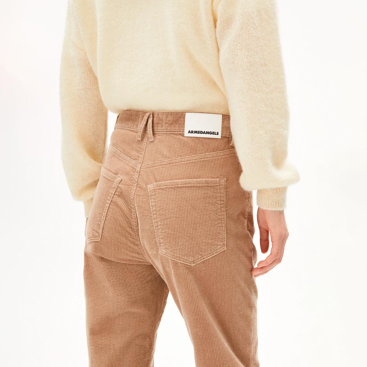 ARMEDANGELS Aaikala Corduroy Straight Fit Cordhose Damen ArmedAngels_AAIKALA-CORDUROY-Hose-Women_cinnemon-dust_05