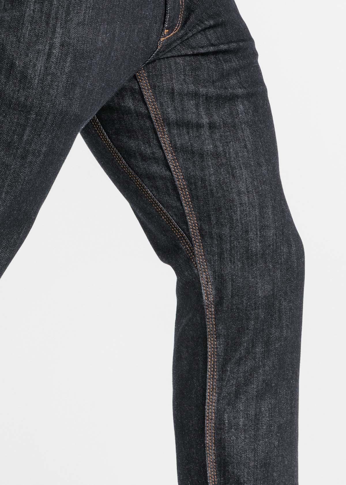 DUER Winter Tech Fleece Relaxed Fit Straight Jeans Herren Duer_MFFR3025-Fireside-Performance-Denim-Relaxed-Men-Heritage-Rinse-Detail