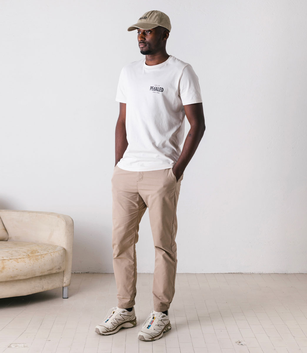 PEdALED Logo T-Shirt Herren cotton-tshirt-white-logo-total-body-front-pedaled