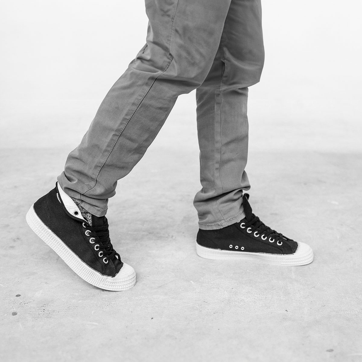 NOVESTA Star Dribble 60 Mid Sneaker Unisex Novesta_Star-Dribble-60_Unisex_black_04