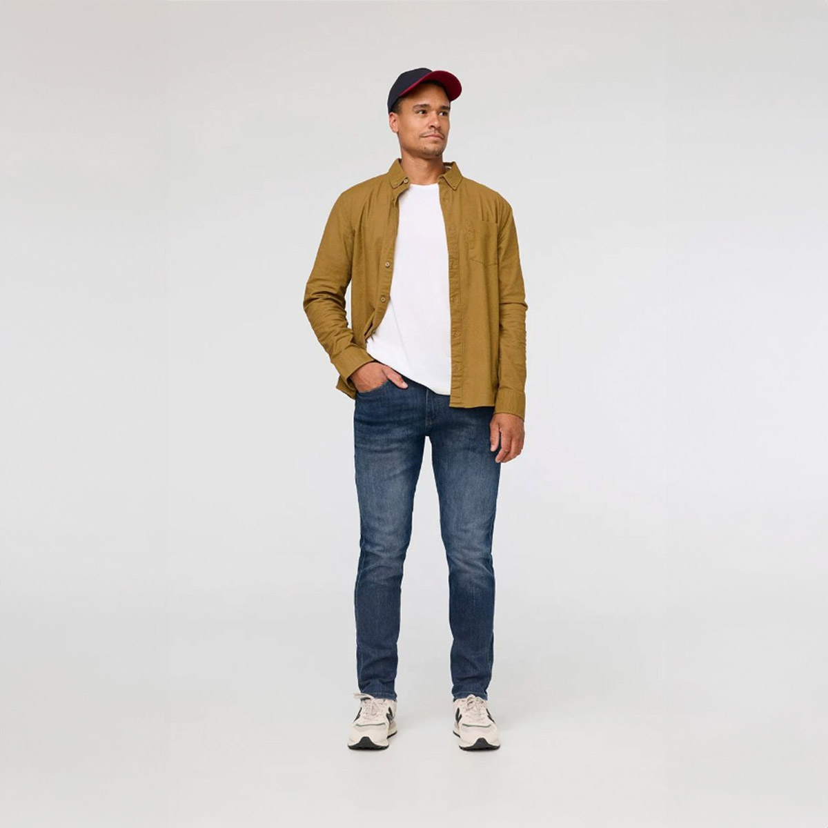 Performance Denim Relaxed Taper Jeans Men