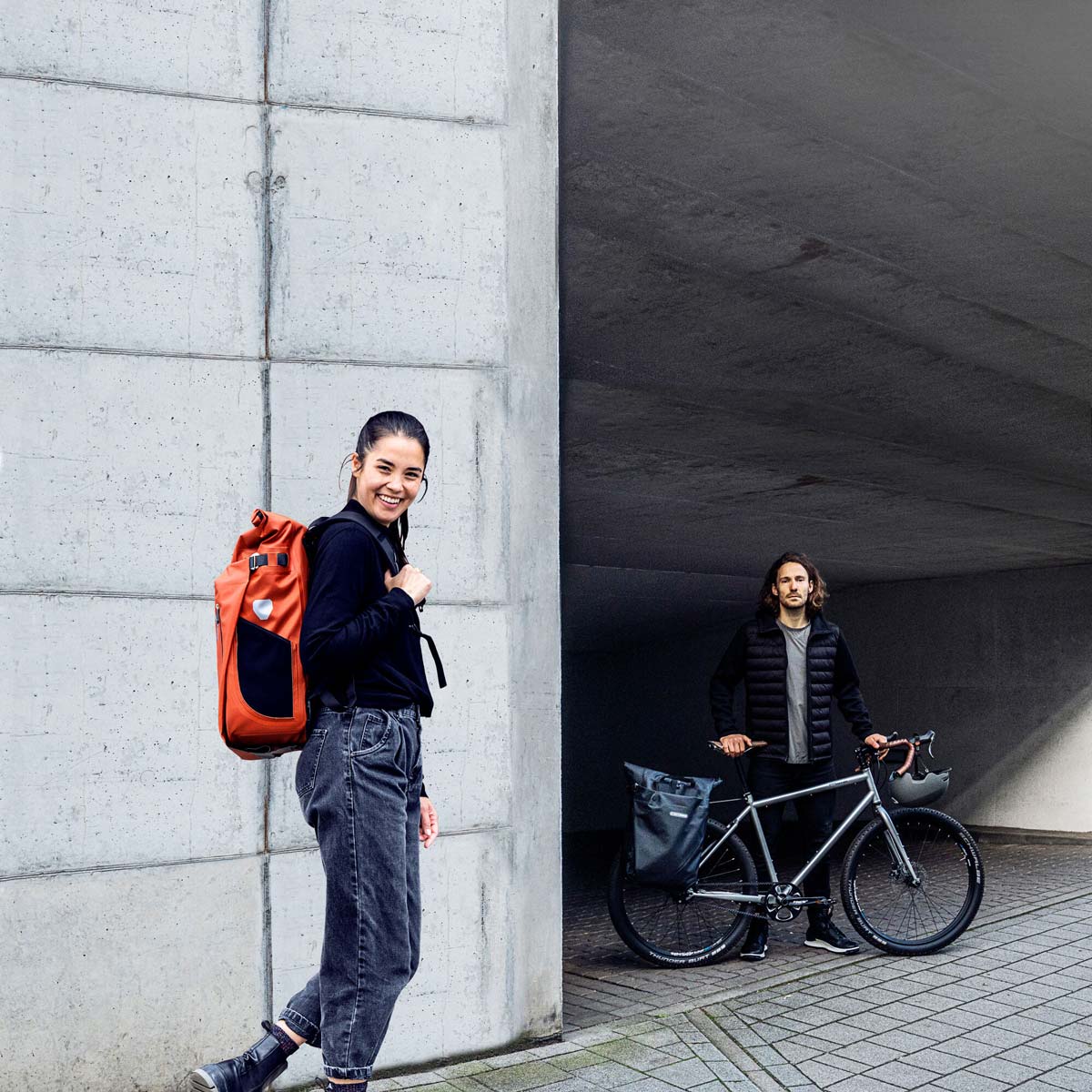 ORTLIEB Vario PS QL3.1 26L 2in1 Rucksack Gepäckträgertasche vario_ps_HAM_ORT_23023_03-kl, Hosen, Person, Fahrrad, Erwachsener, Mann