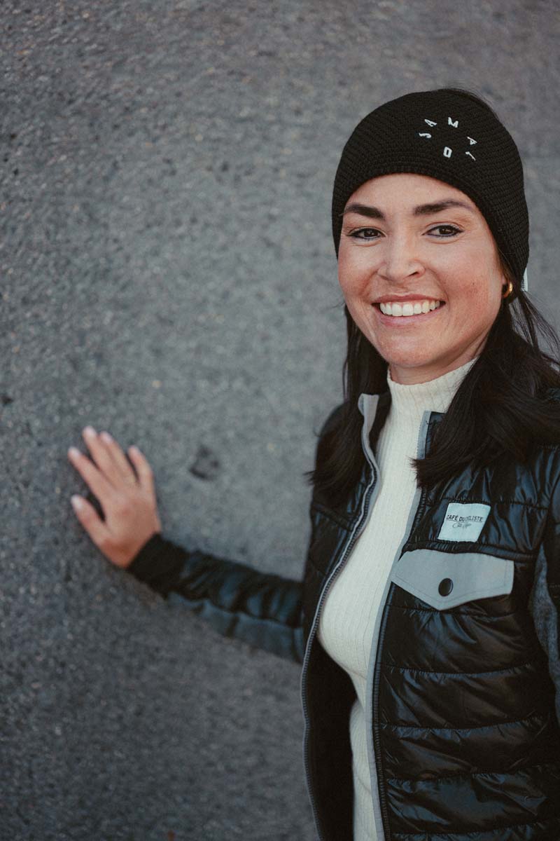 Café du Cycliste Albertine Thermo Jacke Damen 72dpi_1591_WWW-CHRISTOF-WOLF-COM_PaulPrediger_HW23acjx6itVYSTfr