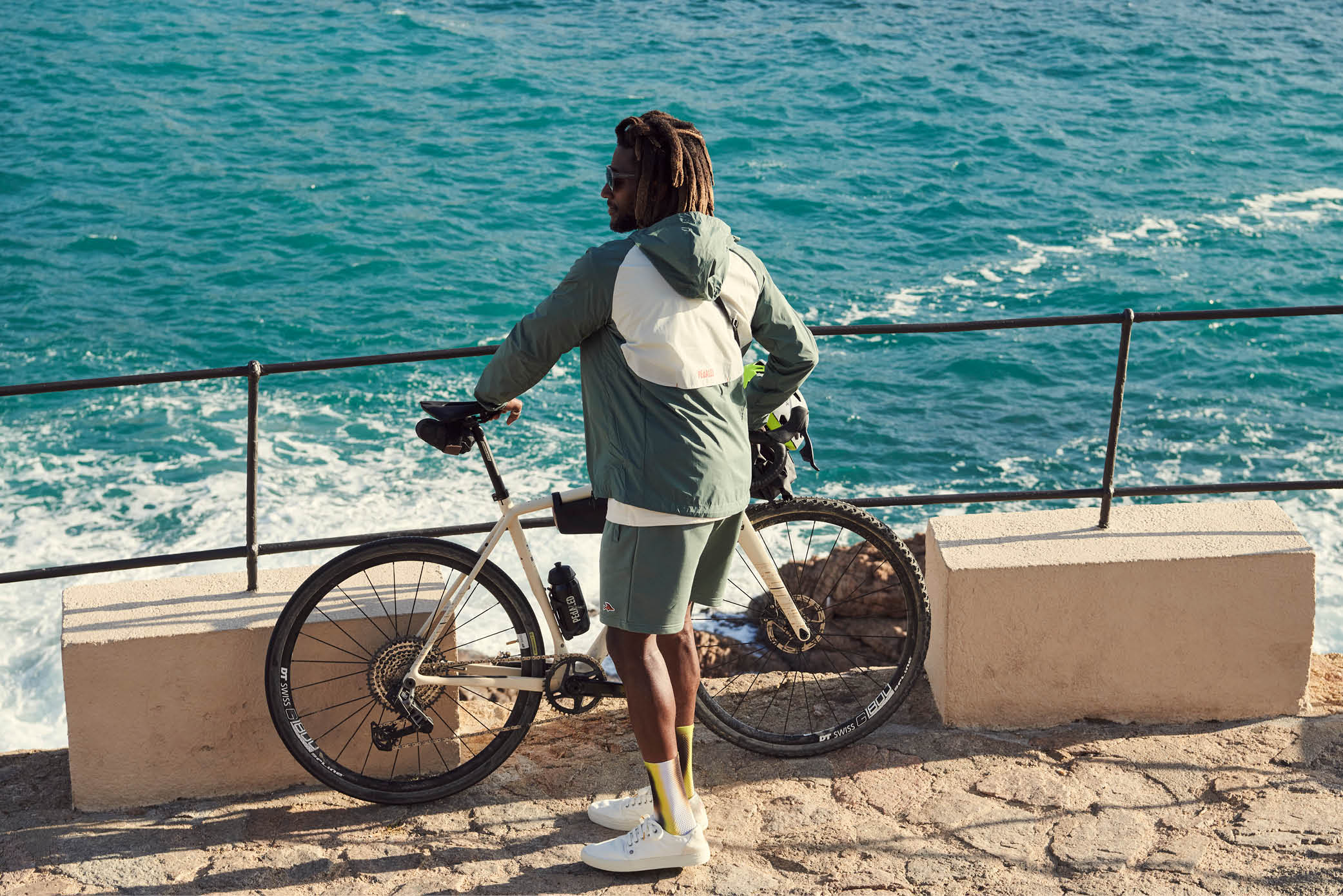 Café du Cycliste Loan Sweatshorts Unisex Calvin_Outfit_1-9
