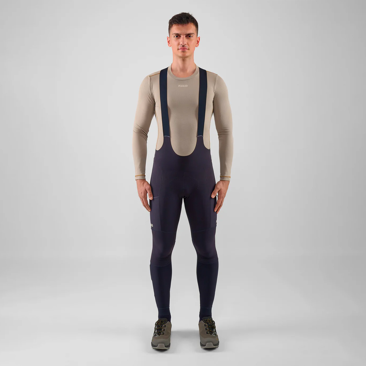 PEdALED Odyssey Cargo Lange Bib Fahrradhose Herren Pedaled_Odyssey-Tight-Men_Dark-Navy_02