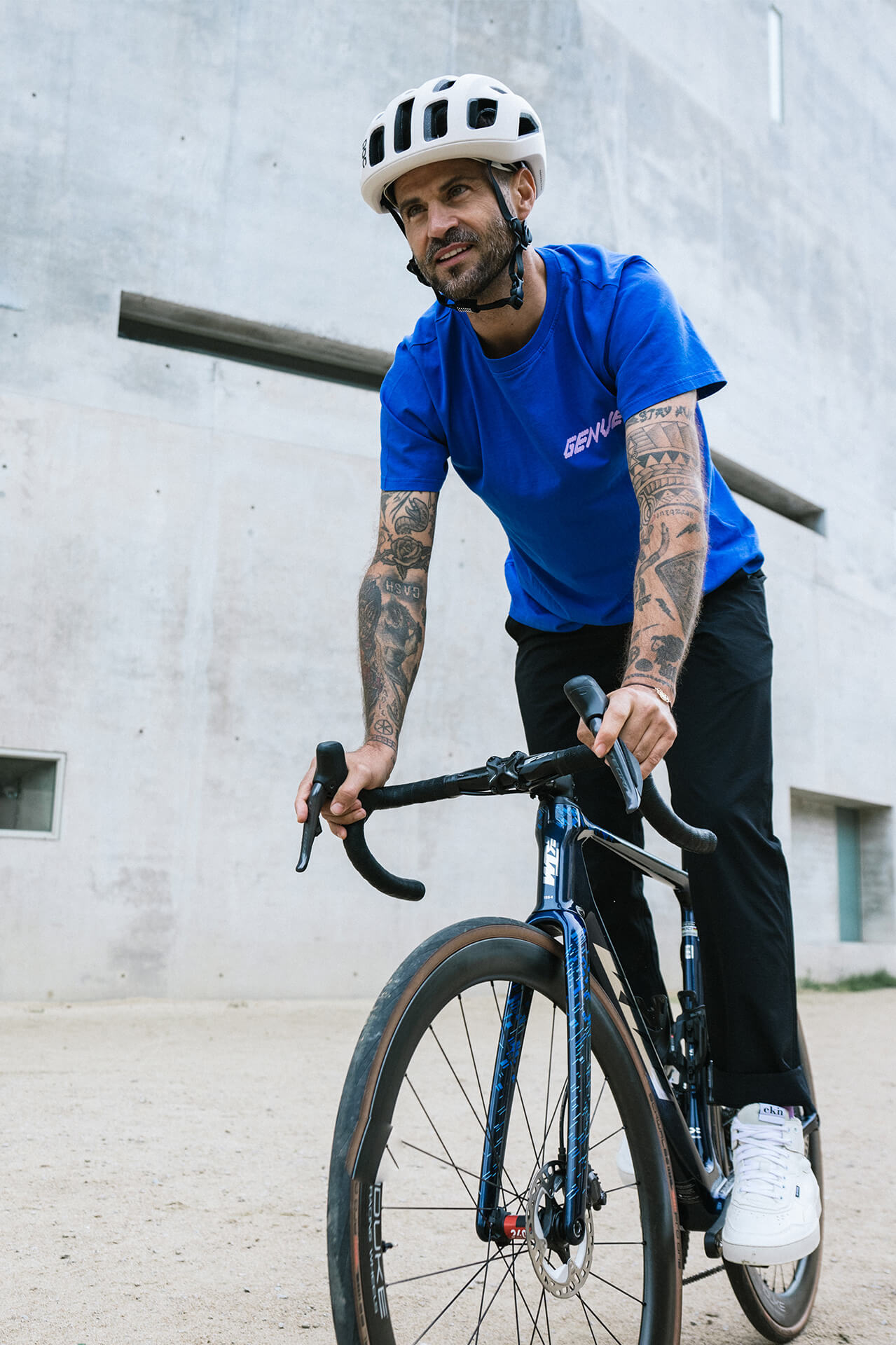 GENVELO_T-Shirt