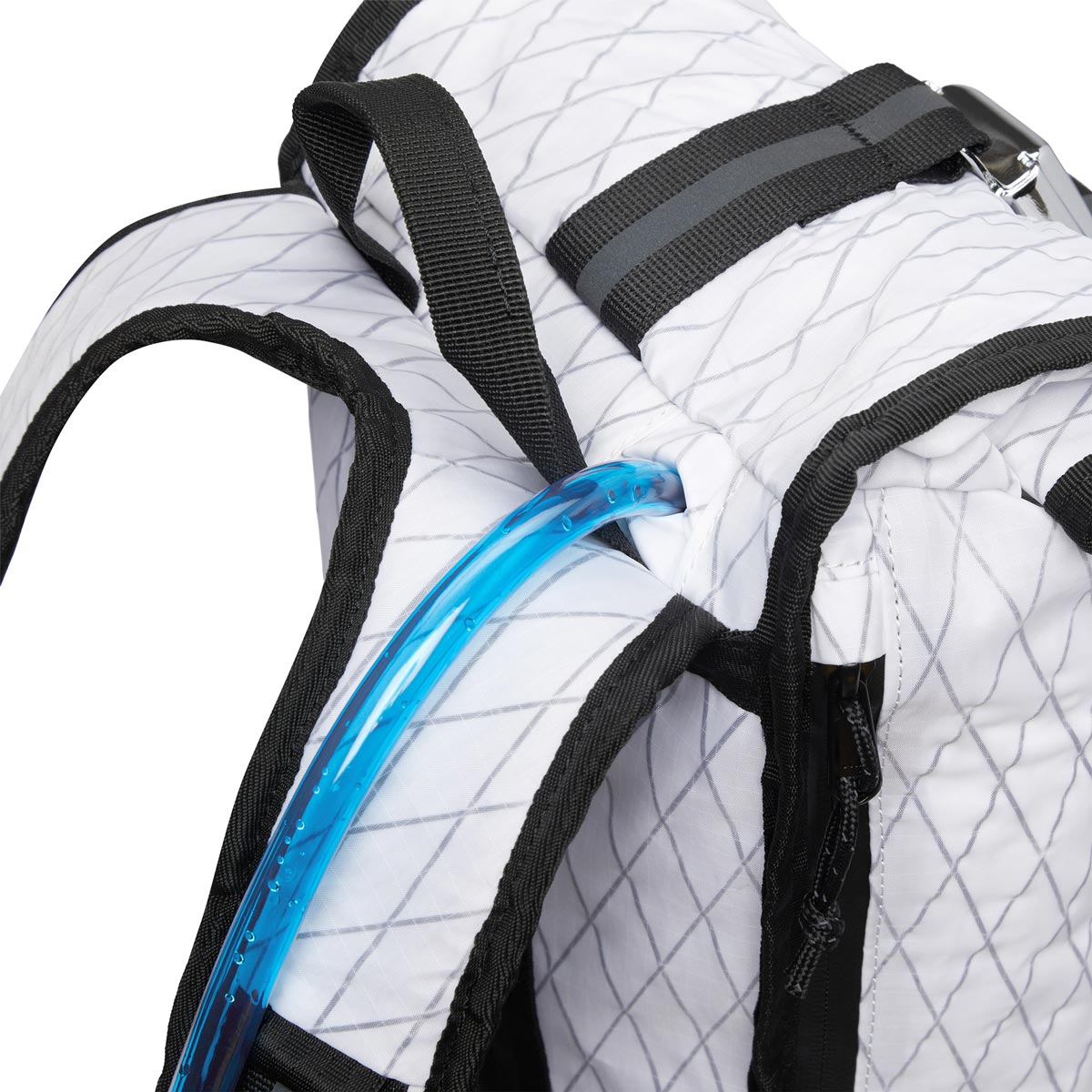 Chrome Industries Tensile Trail Hydro Pack 16 L Rucksack Chrome_BG-344_Tensile_Trail_Hydro_Pack_WT_7