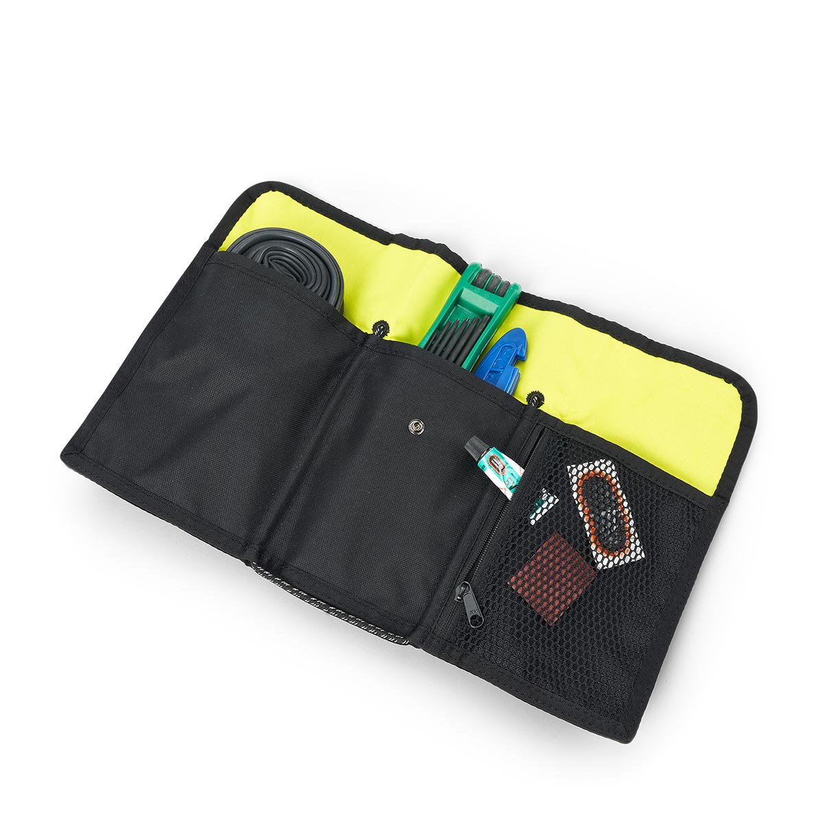 AEVOR Fahrrad Satteltasche klein für Zubehör proof black schwarz AEVOR Fahrrad Satteltasche klein für Zubehör proof black schwarz mit Inhalt