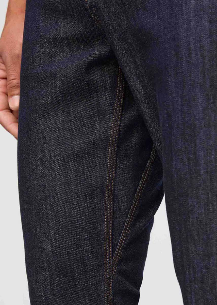 DUER Performance Relaxed Fit Taper Jeans Herren DU-FLR2001-38-34-BK_Performance-Denim-Relaxed-Taper-Jeans-Men_Heritage-Rinse_05