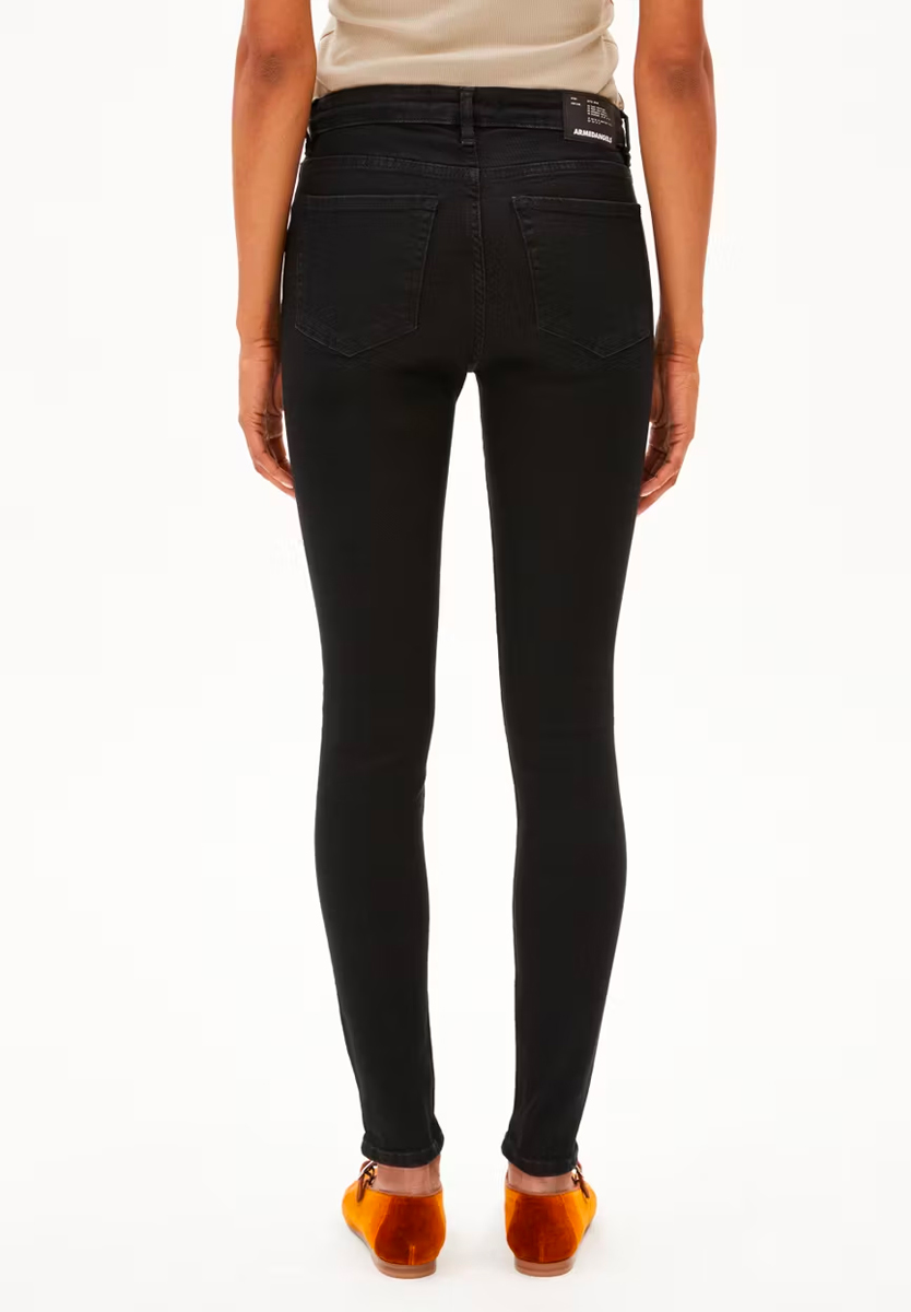 TILLAA X STRETCH Mid Waist Jeans Women