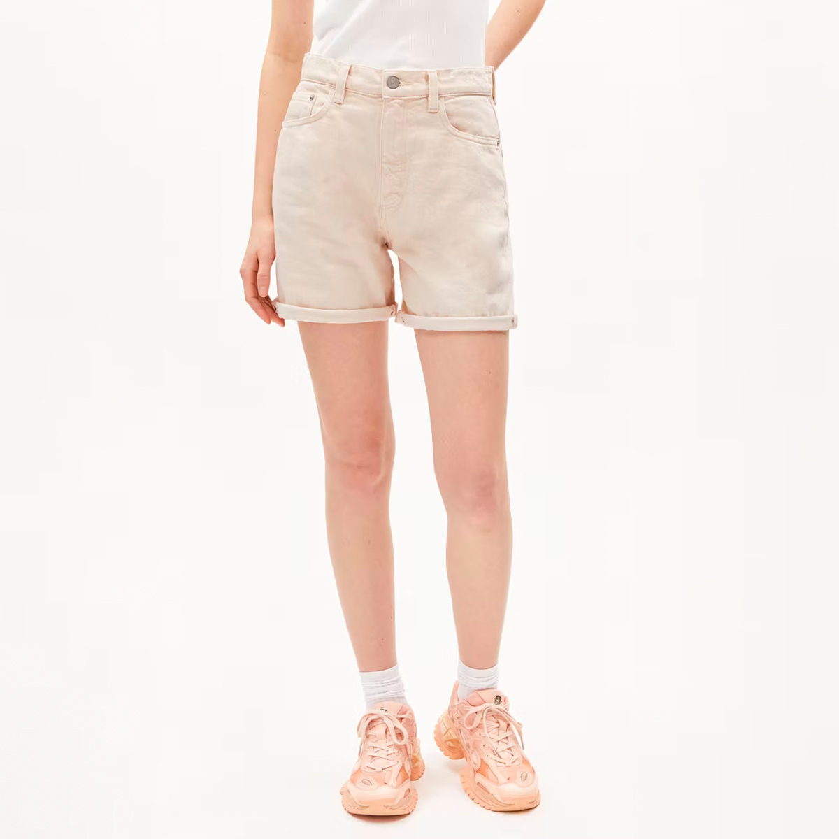 ARMEDANGELS Sheaari Jeans Shorts Damen Armedangels_SHEAARI-SHORTS_Damen_undyed_03