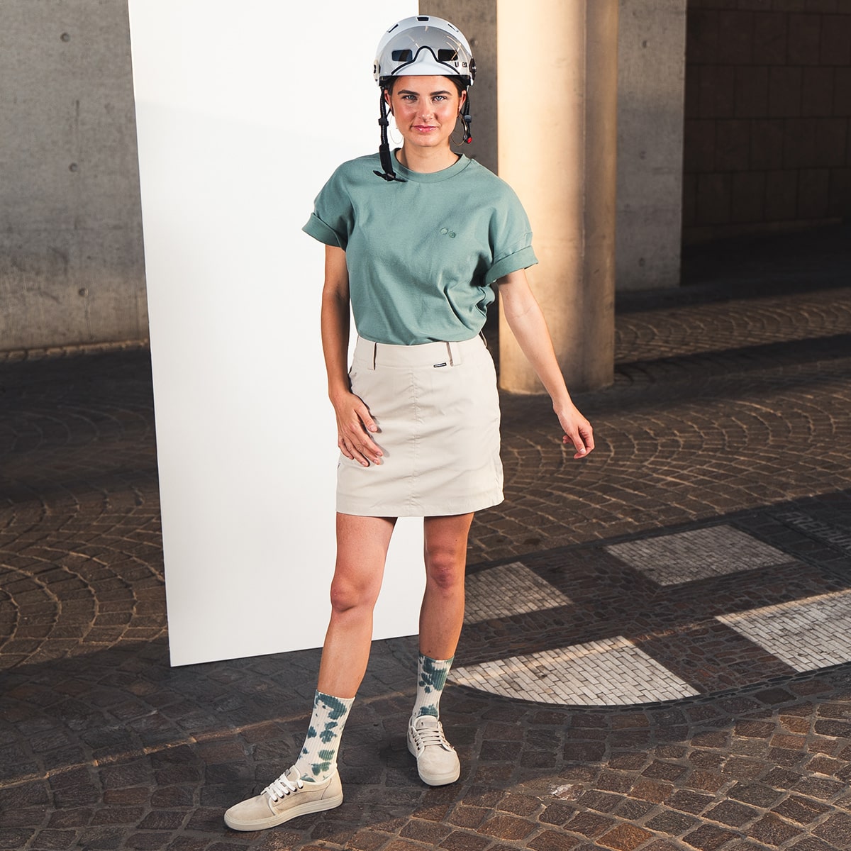 uvex rush visor Fahrradhelm lynn-outfit-didriksons-liva-skirt-cycle-rock