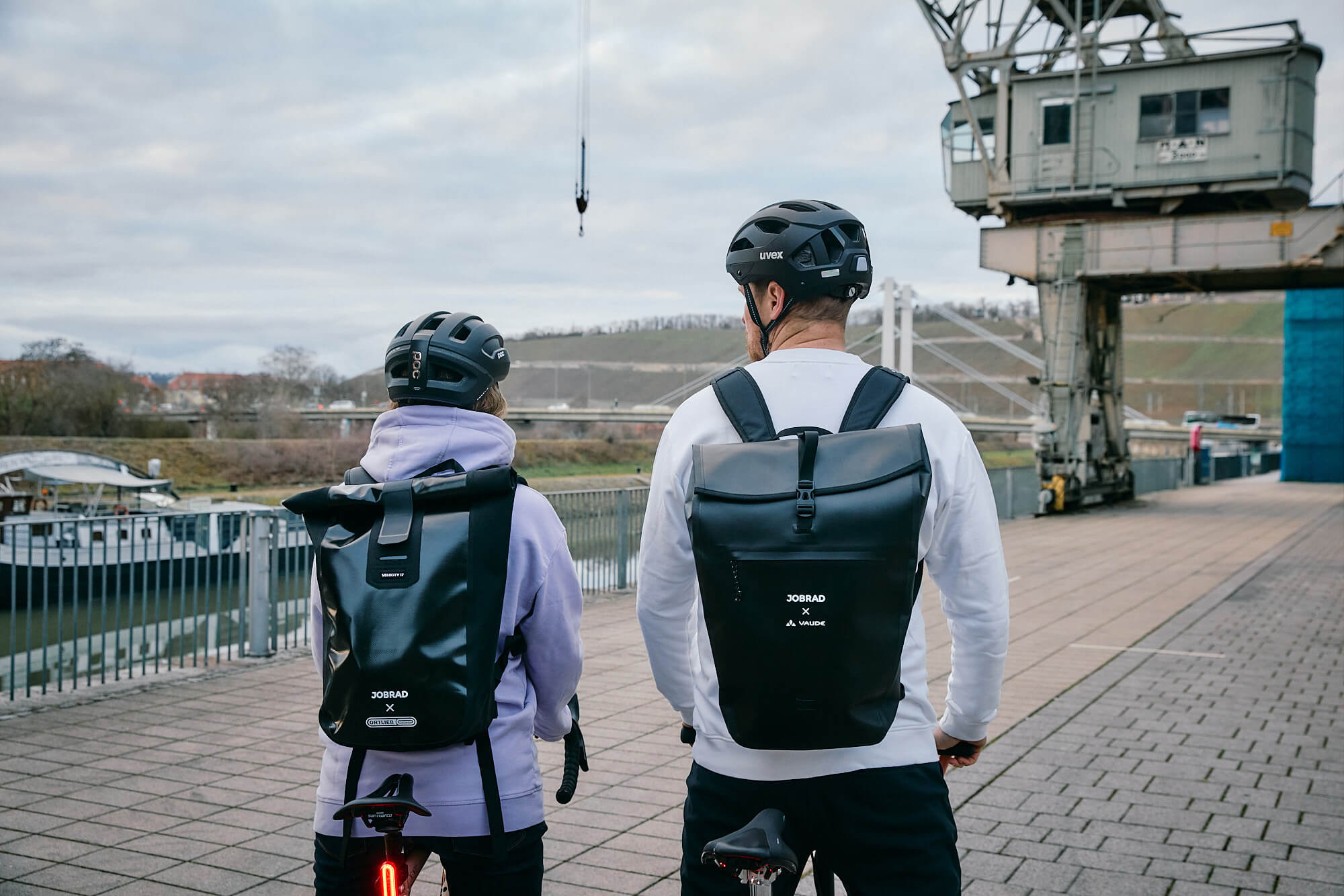 B2B-Genvelo-Fahrradbekleidung-Equipment