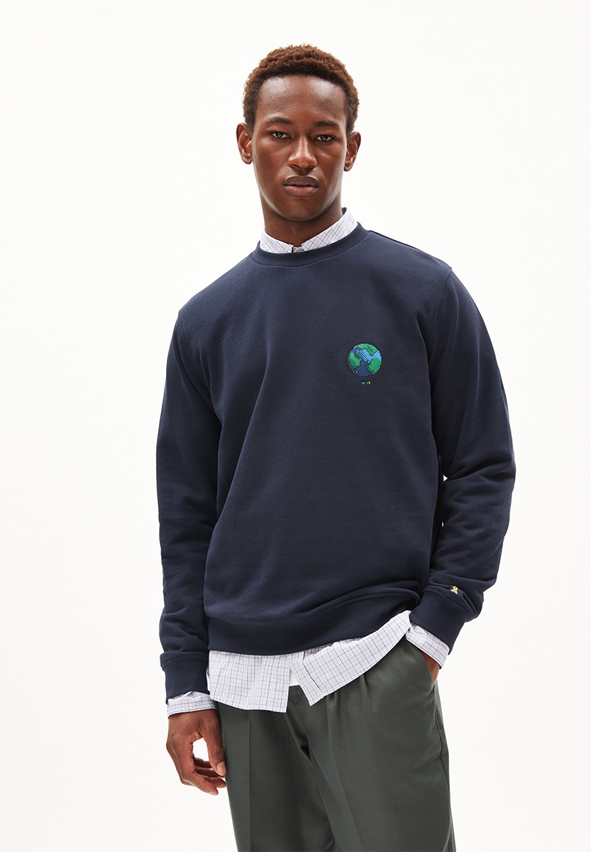 ARMEDANGELS Baaro Embro Icons Sweatshirt Herren AA_30005857-1237_BAARO-EMBRO-ICONS_night-sky_04