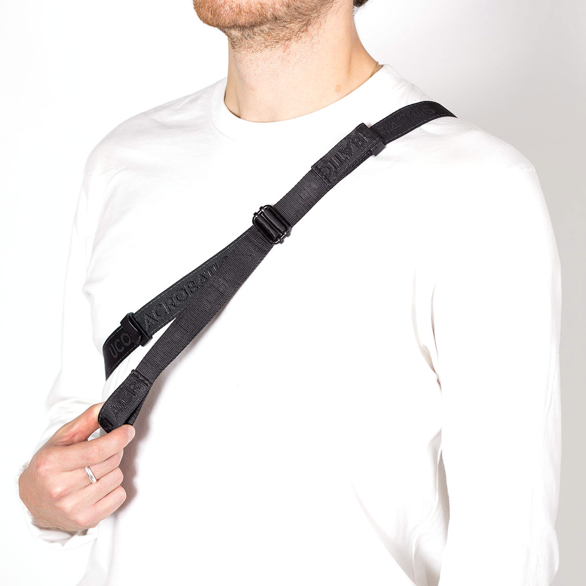 Ucon Acrobatics Jona Phantom Crossbody Tasche UA_Jona-Bag_Phantom-Series_Asphalt-Reflective_11