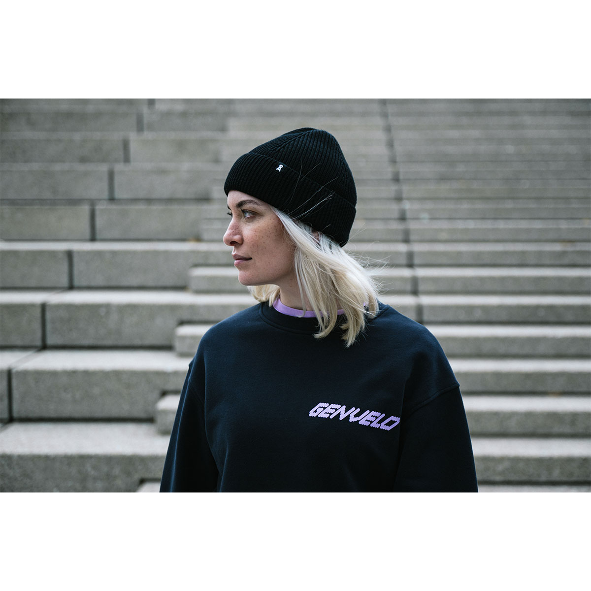 GENVELO Logo Sweatshirt Unisex GENVELO_Sweater_black_06