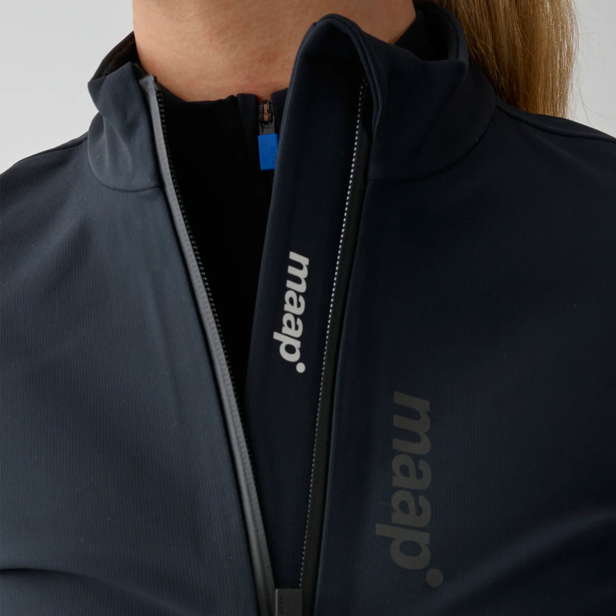 MAAP Training Isolierte Regenjacke Damen Maap_Womens-Training-Winter-Jacket_Black_05