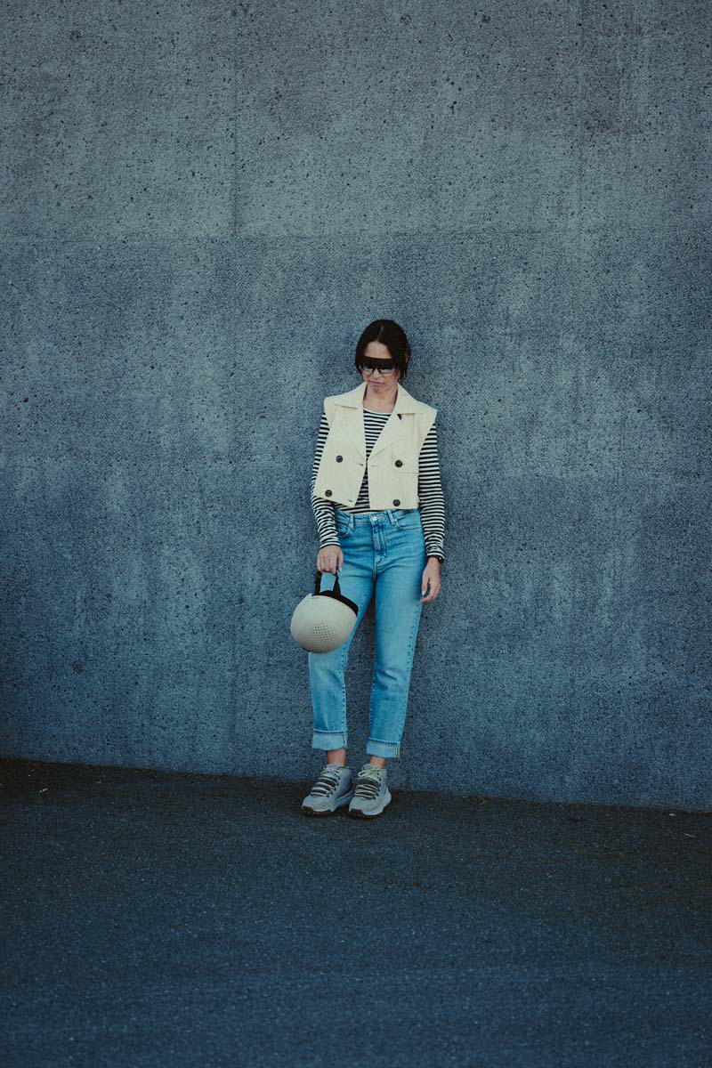 ARMEDANGELS Lejaani High Waist Ankle Slim Fit Jeans Damen 72dpi_0520_WWW-CHRISTOF-WOLF-COM_PaulPrediger_HW23uGG2xGTes1nrN