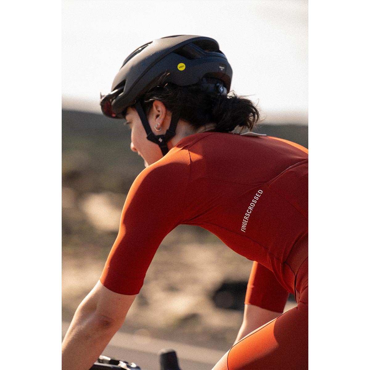 FINGERSCROSSED #ROAD JERSEY Women Rad Trikor Radsport Damen brick rot FINGERSCROSSED #ROAD JERSEY Women Rad Trikor Radsport Damen brick rot on Model detail Fahrt Logo
