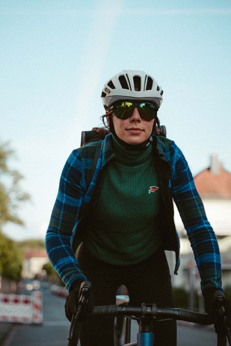 Café du Cycliste Nicole Rippstrick Rollkragenpullover Damen 72dpi_3212_WWW-CHRISTOF-WOLF-COM_PaulPrediger_HW23znQzRfWU6fgNl