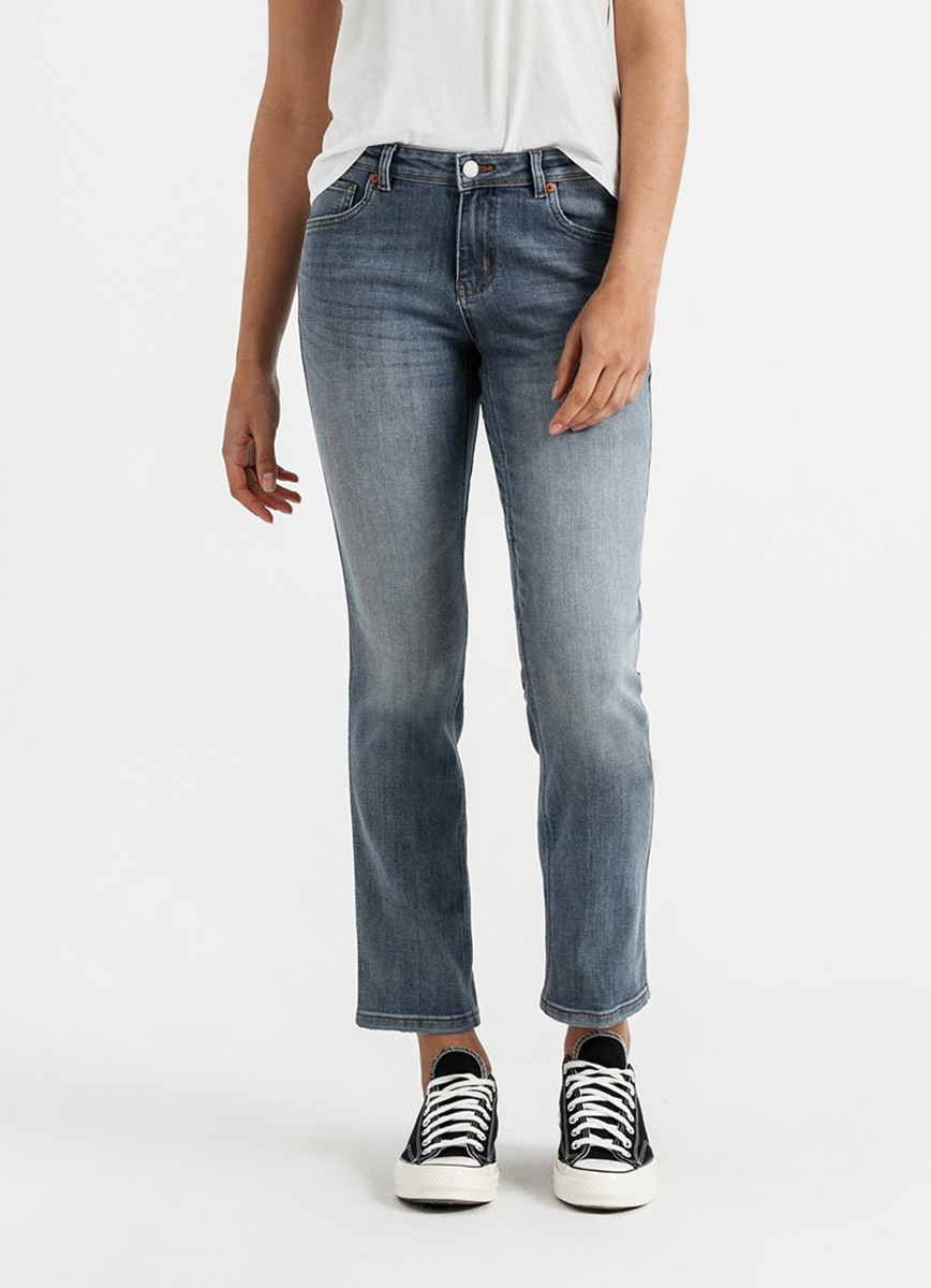 Performance Denim Girlfriend Jeans Women