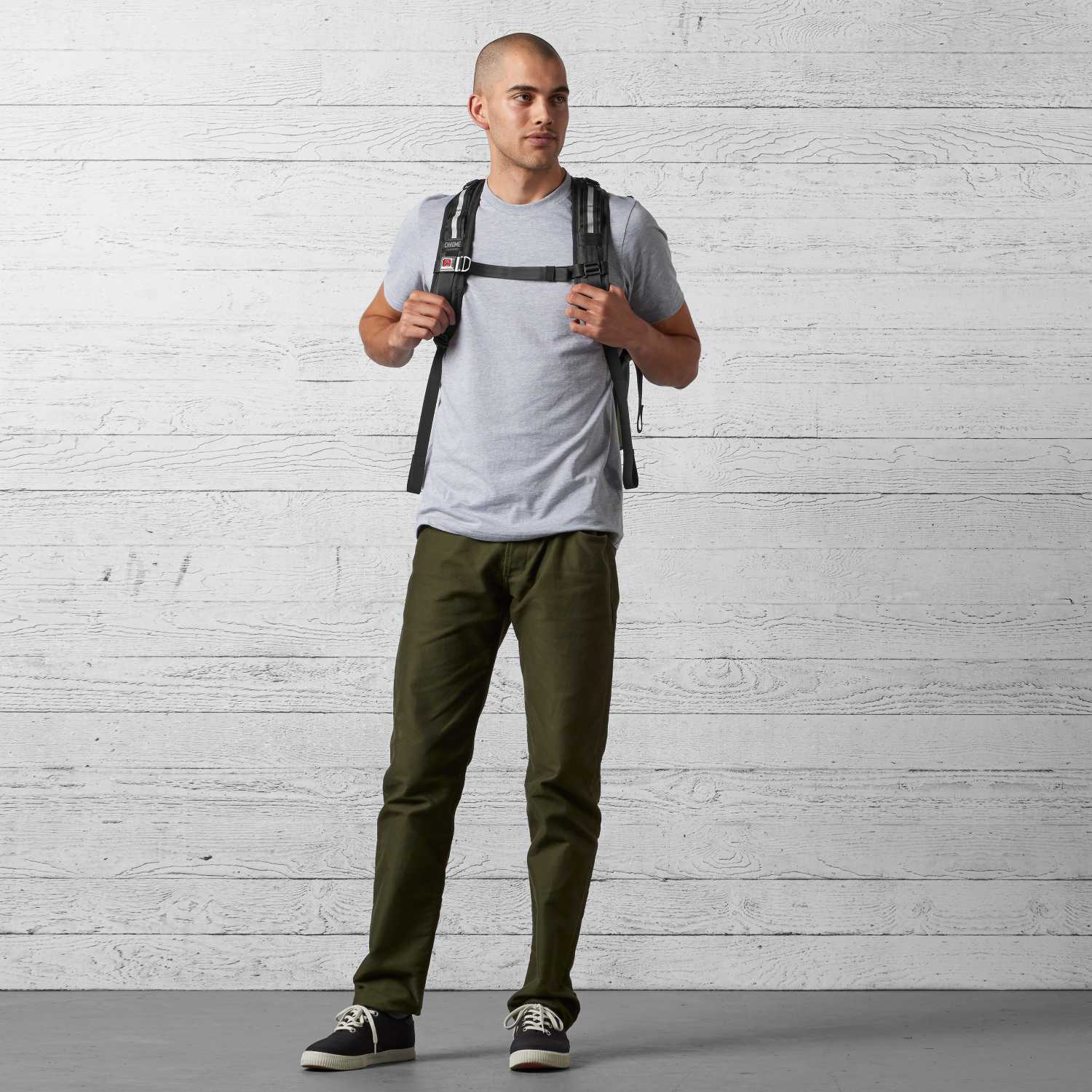 Chrome Industries Barrage Cargo 22L Rucksack 3_BG-163_MLBK