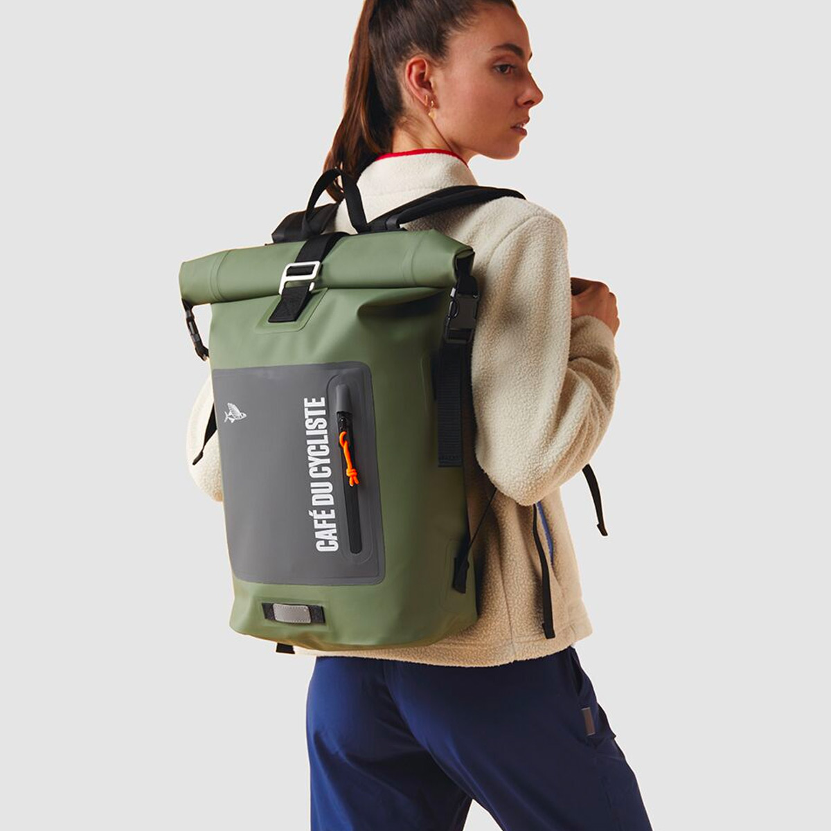 Café du Cycliste Wasserdichter 30L Rucksack Cafe-du-Cycliste_O-LUG-BACKP2_Waterproof-Backpack_khaki_02