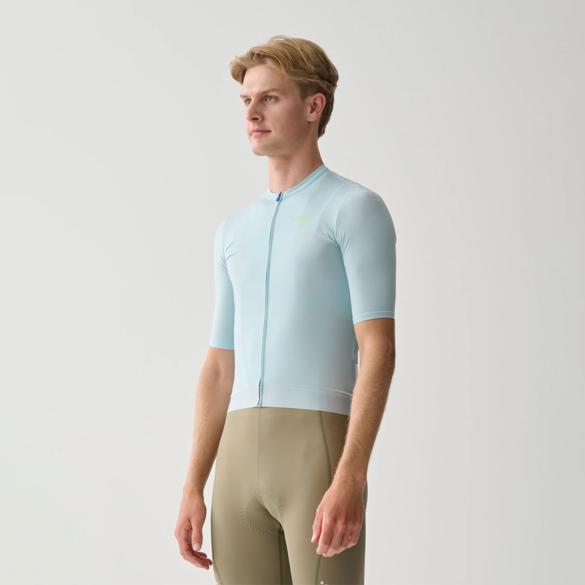 MAAP Training Jersey Men Radsport Trikot Stella Blue Blau am Model von Vorne