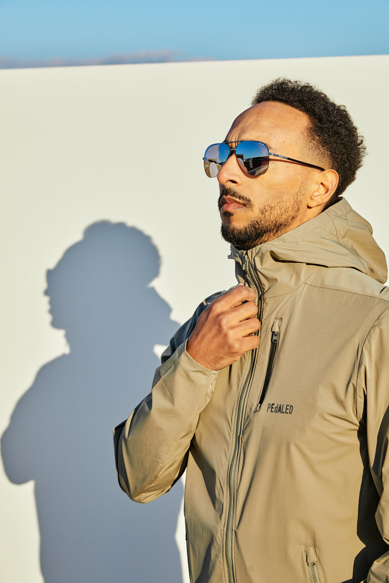 PEdALED Jary Windjacke Herren outfit-mitch-jary-jacket-men-pedaled-2