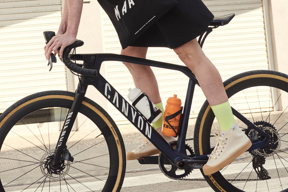 NOVESTA Star Dribble Mid Sneaker Unisex Imogen_Outfit_2-6