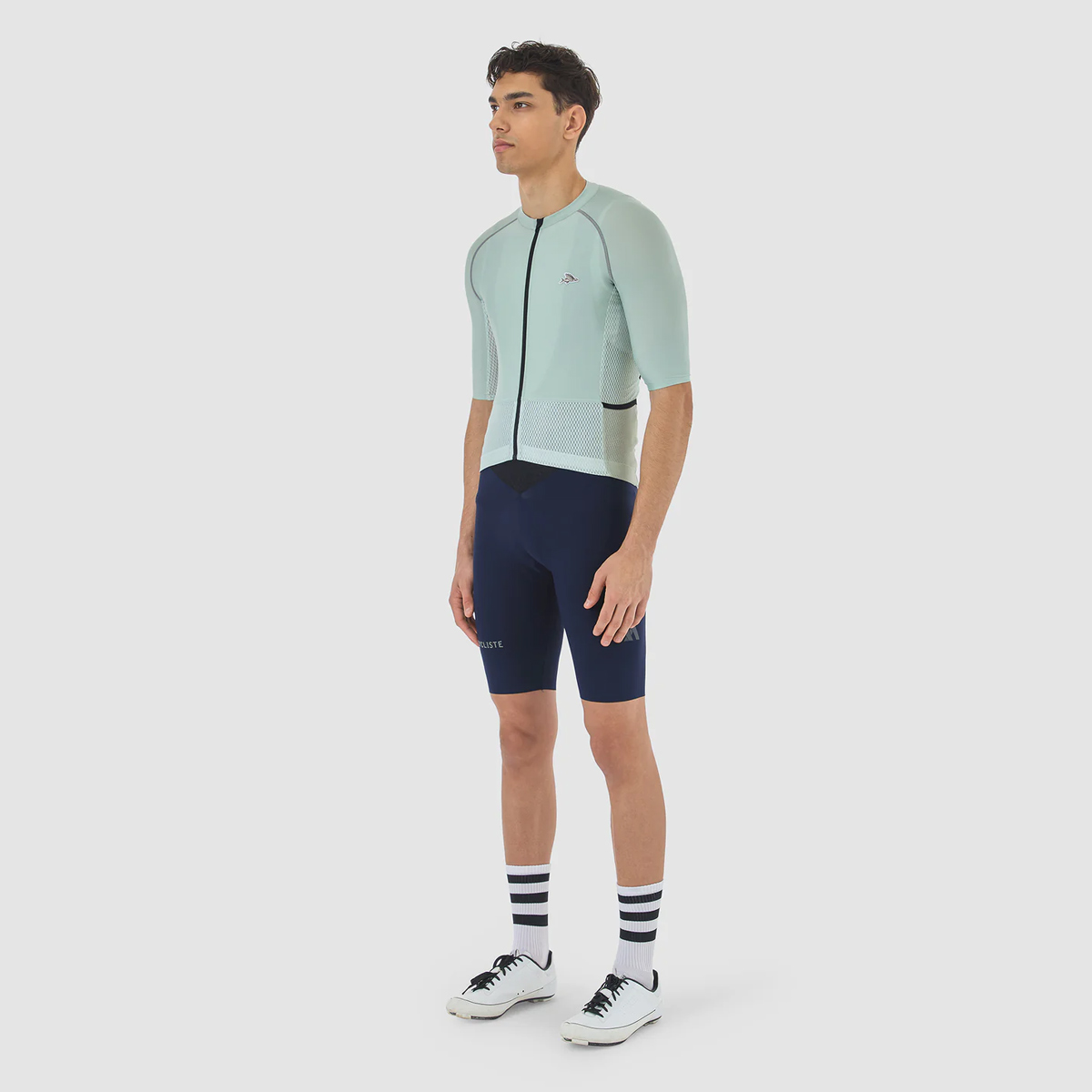 Café du Cycliste Radsport Trikot Jersey Herren MAGDA jadeit mint grün hellgrün Café du Cycliste Radsport Trikot Jersey Herren MAGDA jadeit mint grün hellgrün Model ganzkörper schräg seitlich