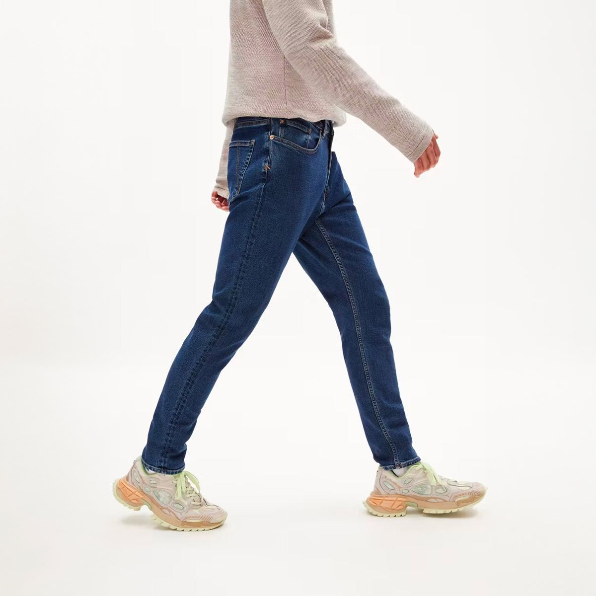 ARMEDANGELS Aarjo Tarpa Tapered Fit Jeans Herren Armedangels_Aarjo-Tarpa-Jeans_Men_Whale_02