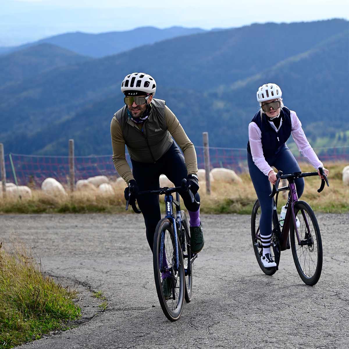 PEdALED Element Alpha Weste Herren GENVELO_Shoot_HW24_012