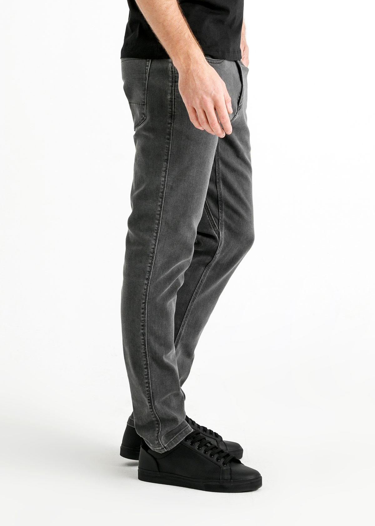 Performance Denim Slim Jeans Men