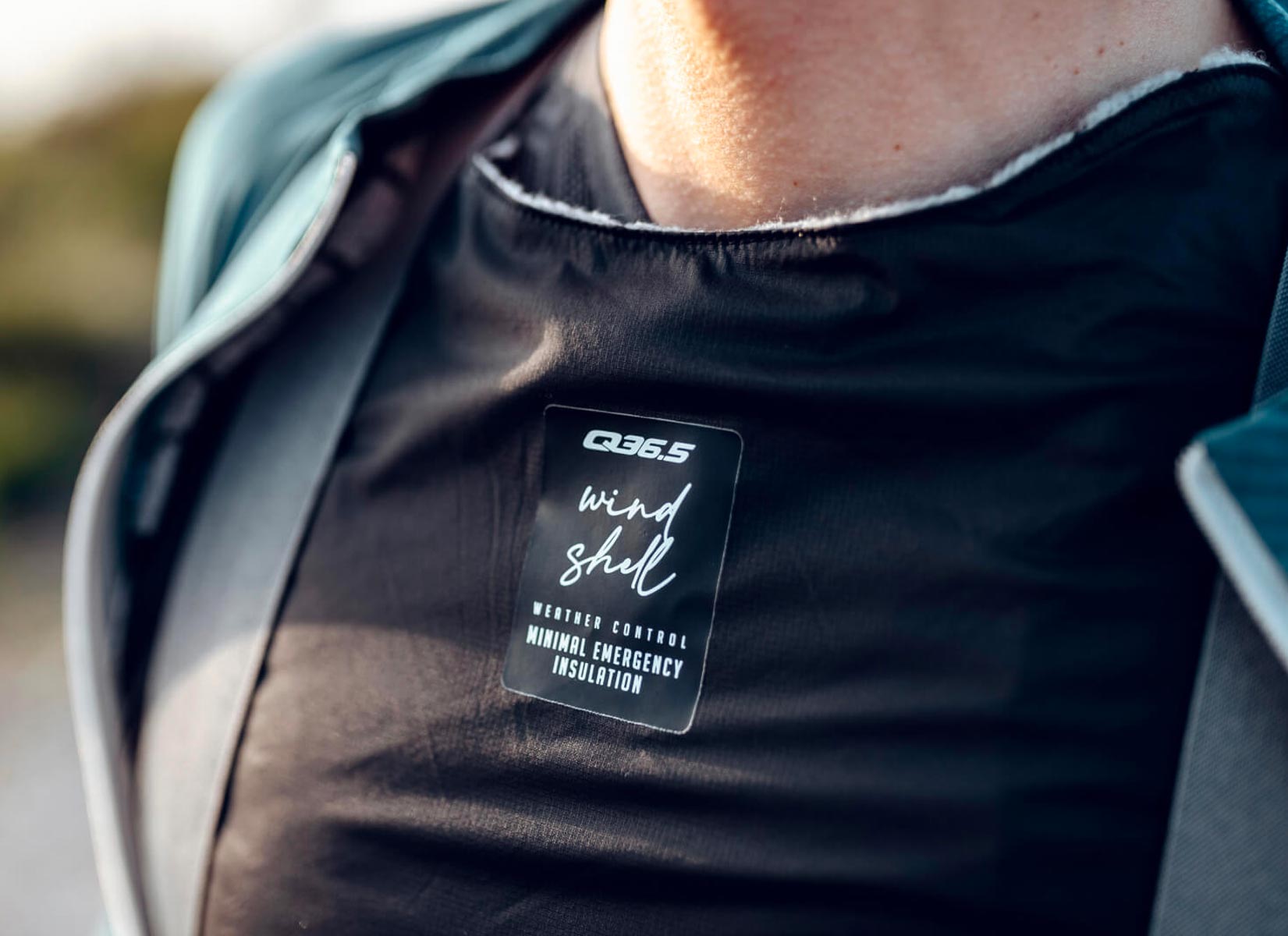 Q36.5 Wind Shell Windschutz Unisex Q36-5_Windshell_black_05